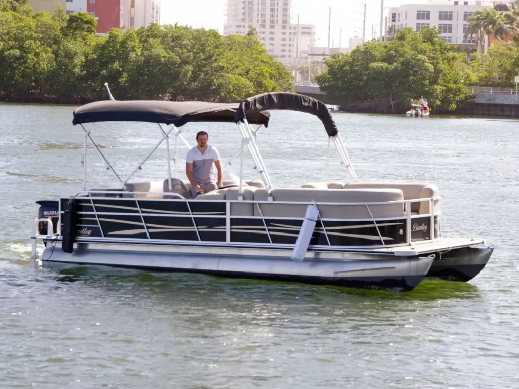 Why Locals Love Boat Hire Malta in Summer